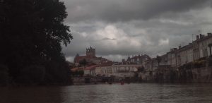 saint savinien; taillebourg; port d'envaux; charente maritime; kayak